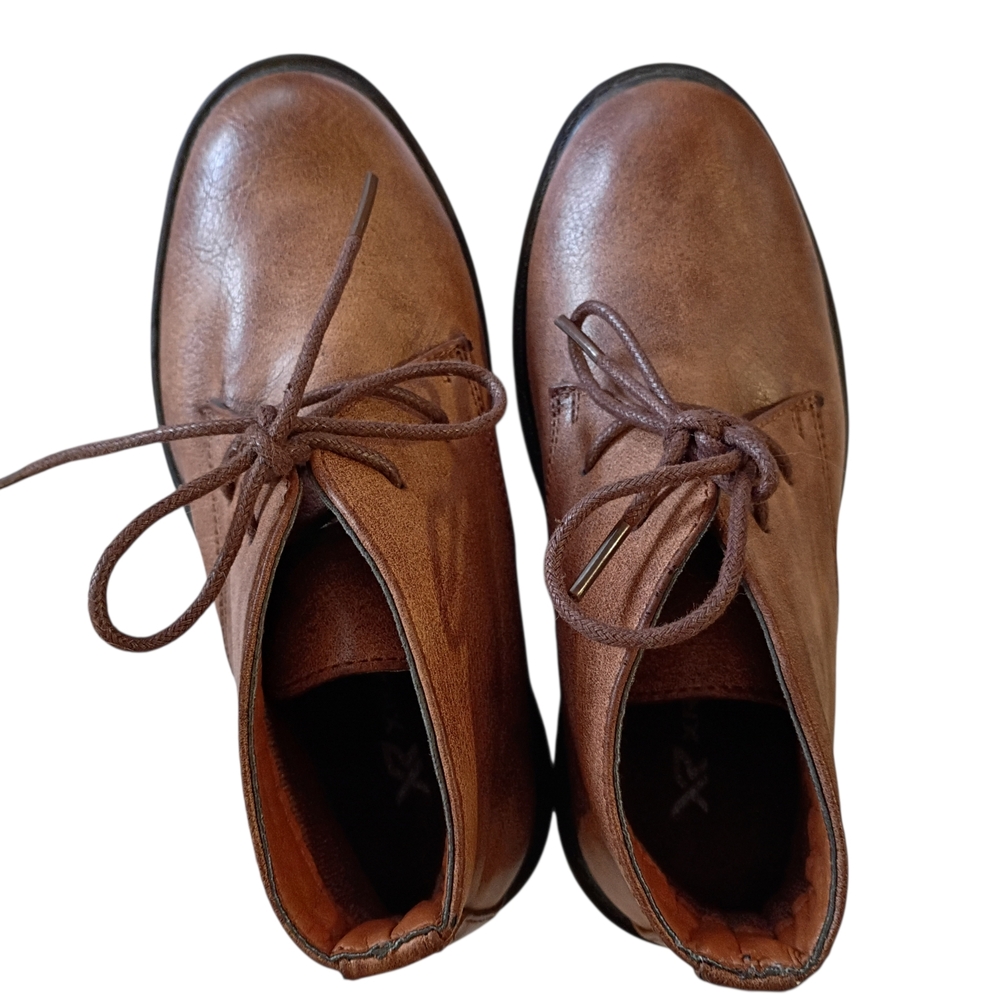 EUC Xray Chukka Faux Brown Ankle Boots Lace Up Manmade Round Toe Boy's Size 13